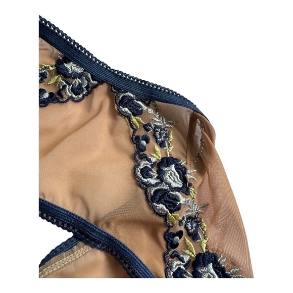 Bloom Embroidered Floral Sheer Bralette Size S - Picture 4 of 6